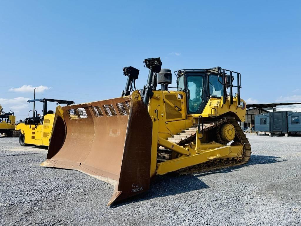 CAT D 7 Telaketjupuskutraktorit