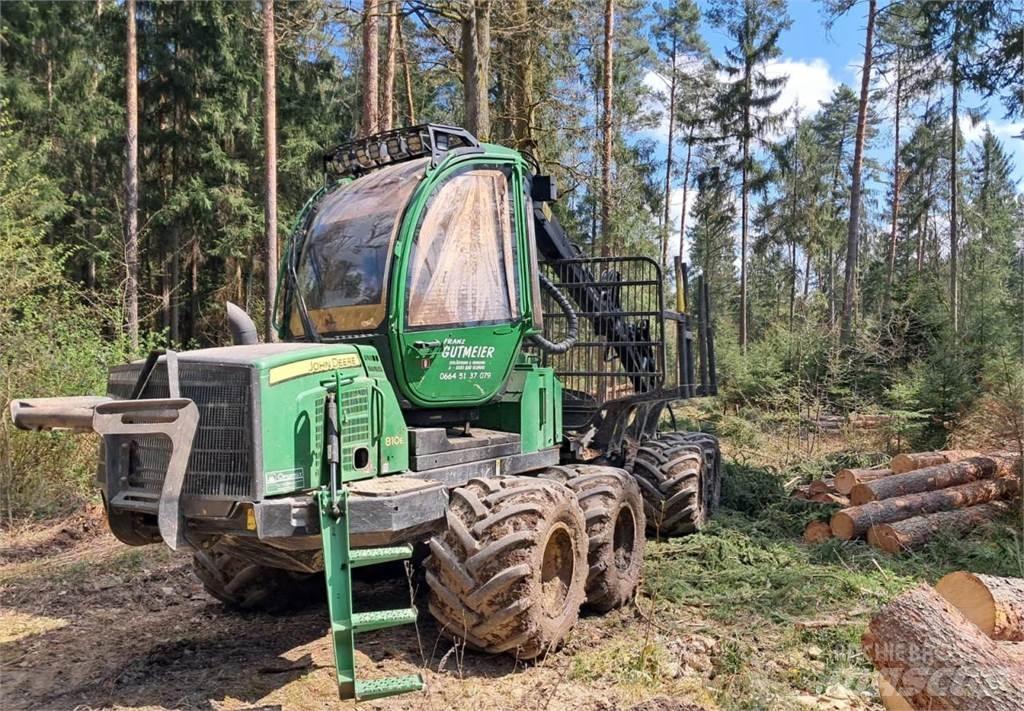 John Deere 810 E Kuormatraktorit