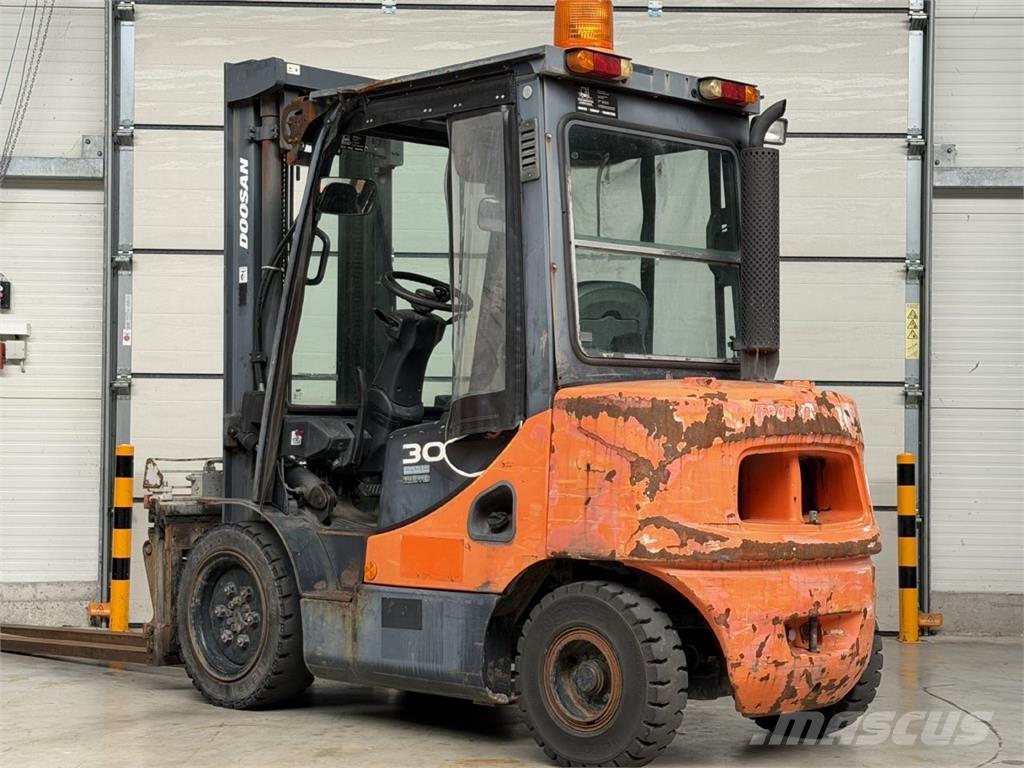 Doosan D30S-5 Dieseltrukit