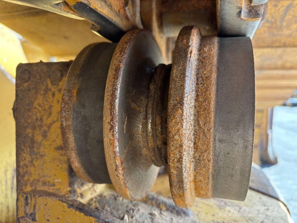 CAT D 6 K 2 LGP Telaketjupuskutraktorit