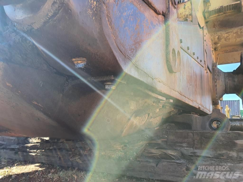 CAT D 11 R Telaketjupuskutraktorit