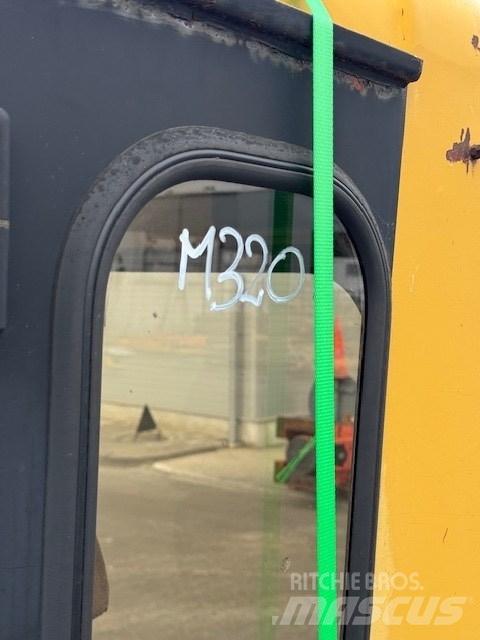 CAT M 320 USED CAB Ohjaamo ja sisusta