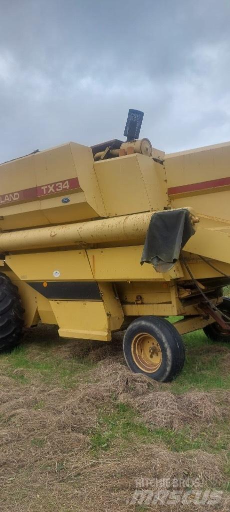 New Holland TX 34 Leikkuupuimurit