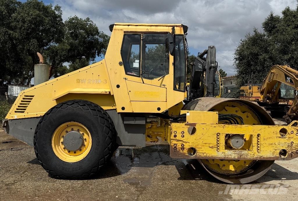 Bomag BW 211 D-3 Tandemjyrät