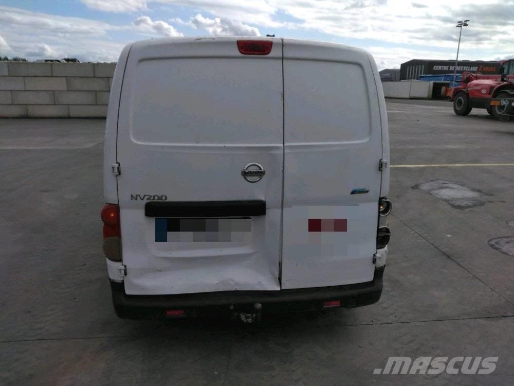 Nissan NV 200 Pakettiautot