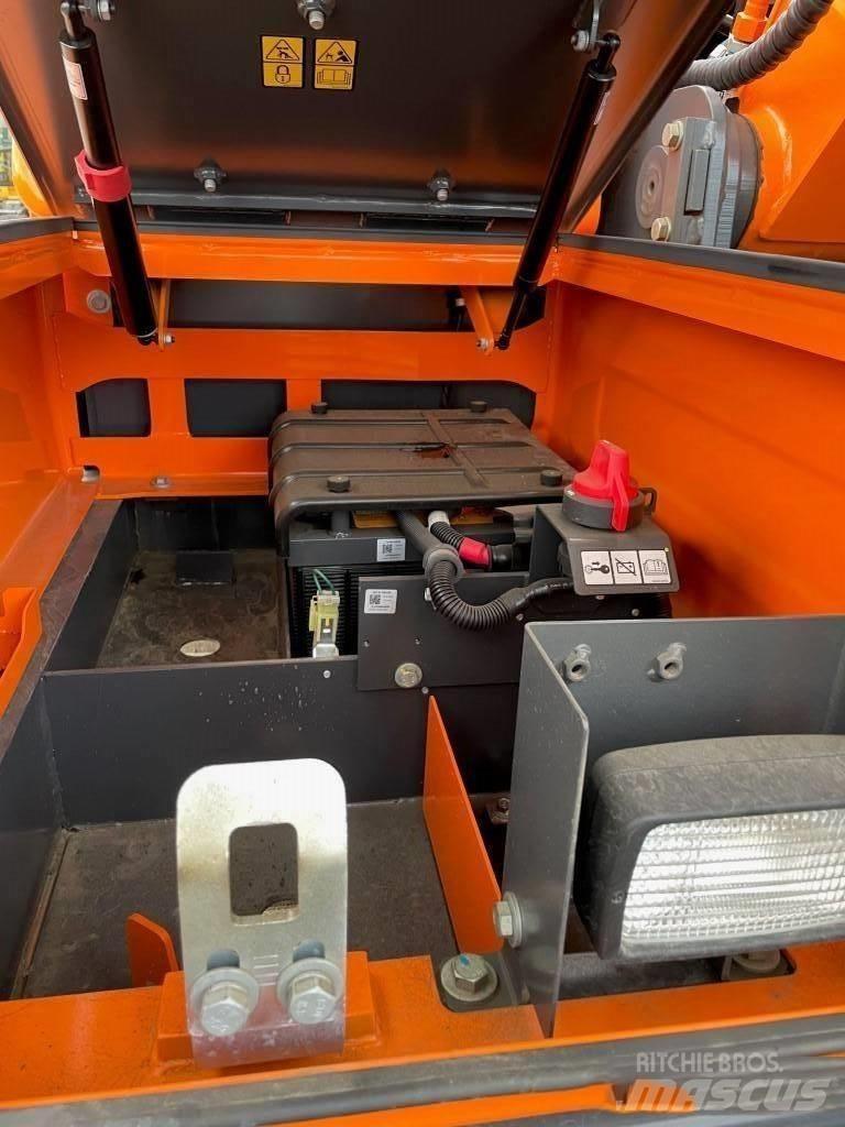 Doosan DX 140 W Pyöräkaivukoneet