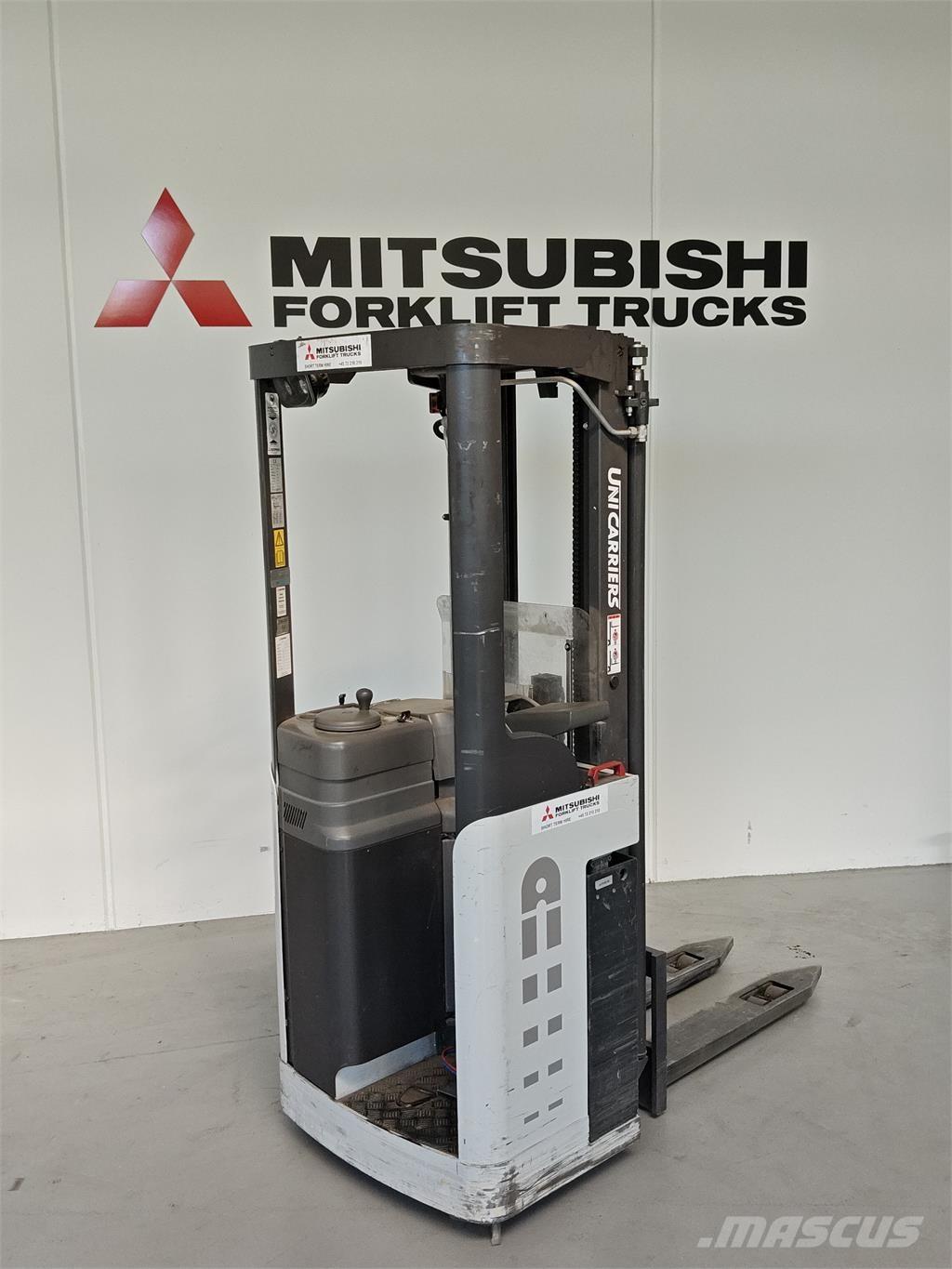 Atlet AJN160 Ajettavat pinoamisvaunut