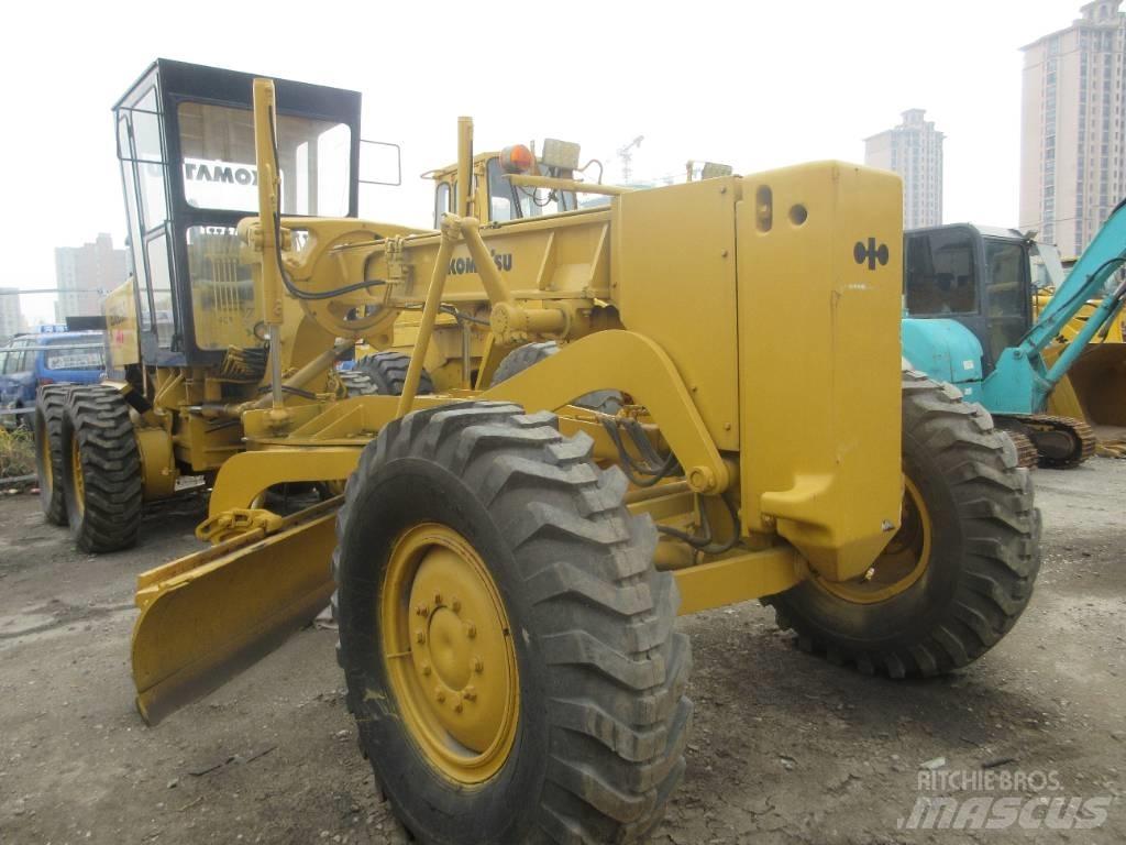 Komatsu GD 623 Tiehöylät