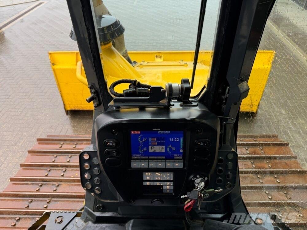 Komatsu D51PXi-24EO Telaketjupuskutraktorit