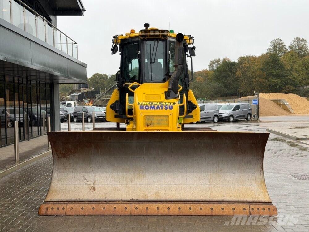 Komatsu D51PXi-24EO Telaketjupuskutraktorit