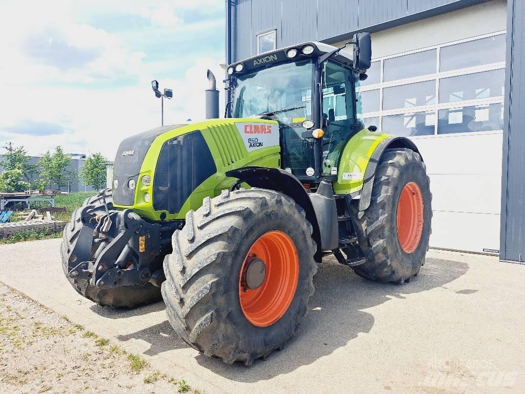 CLAAS Axion 850 Traktorit
