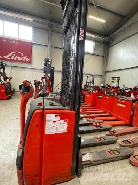 Linde L16 Käyden ajettavat pinoamistrukit