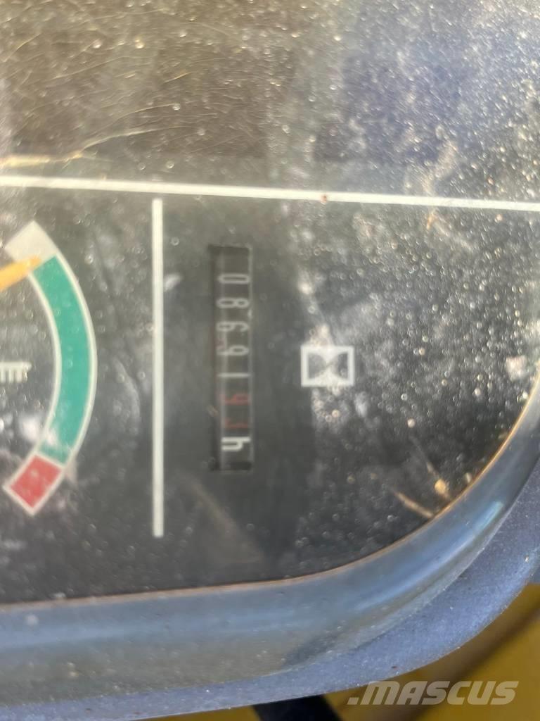 Komatsu PC 27 Minikaivukoneet < 7t