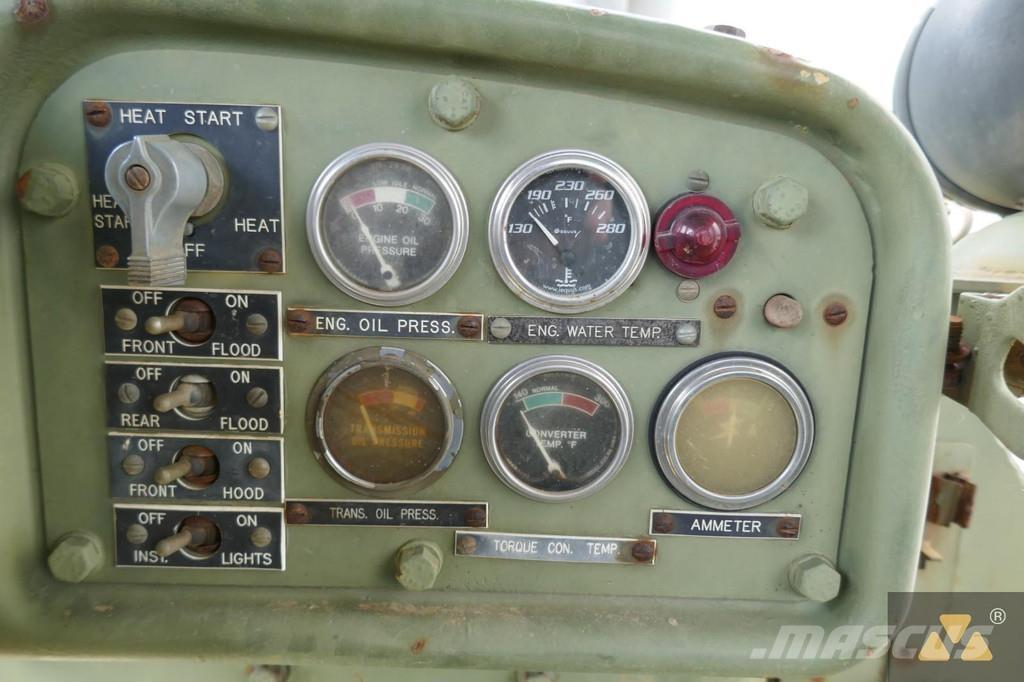 CAT D7F Ex-army Telaketjupuskutraktorit