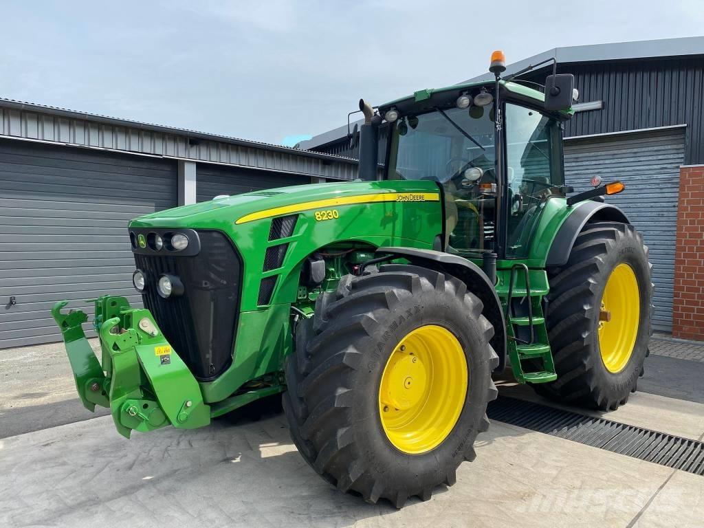 John Deere 8230 ILS Traktorit