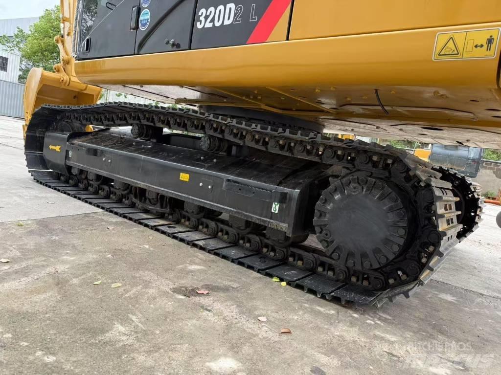 CAT 320 D Telakaivukoneet