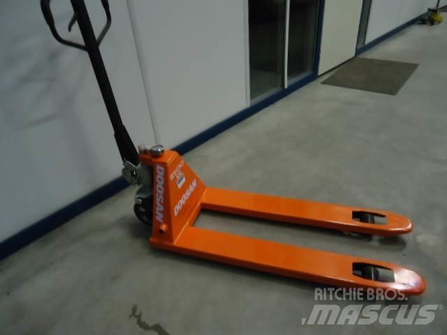 Doosan Pallettruck Pumppukärryt