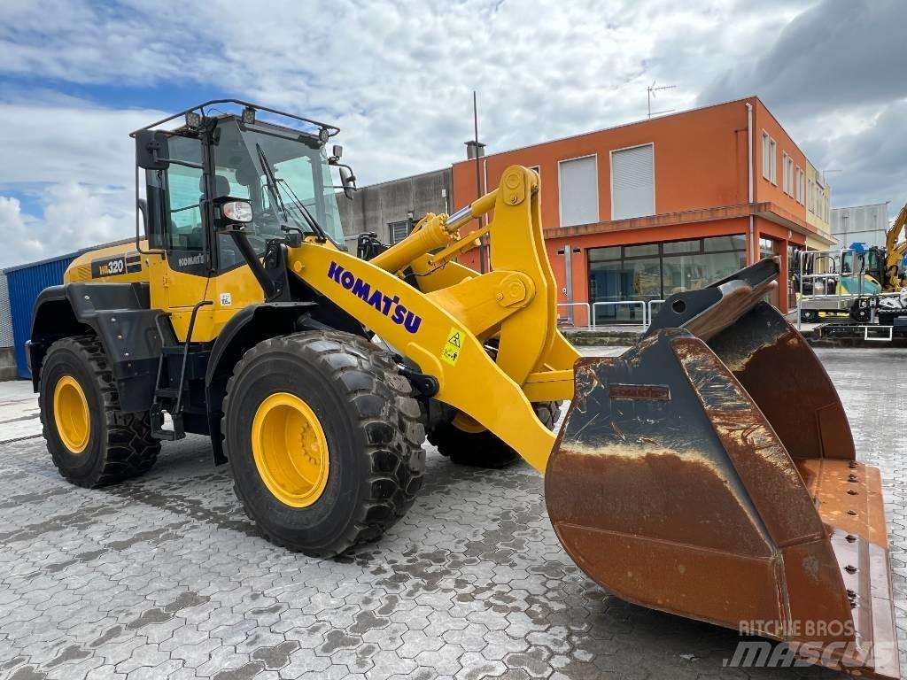 Komatsu WA320-7 Pyöräkuormaajat
