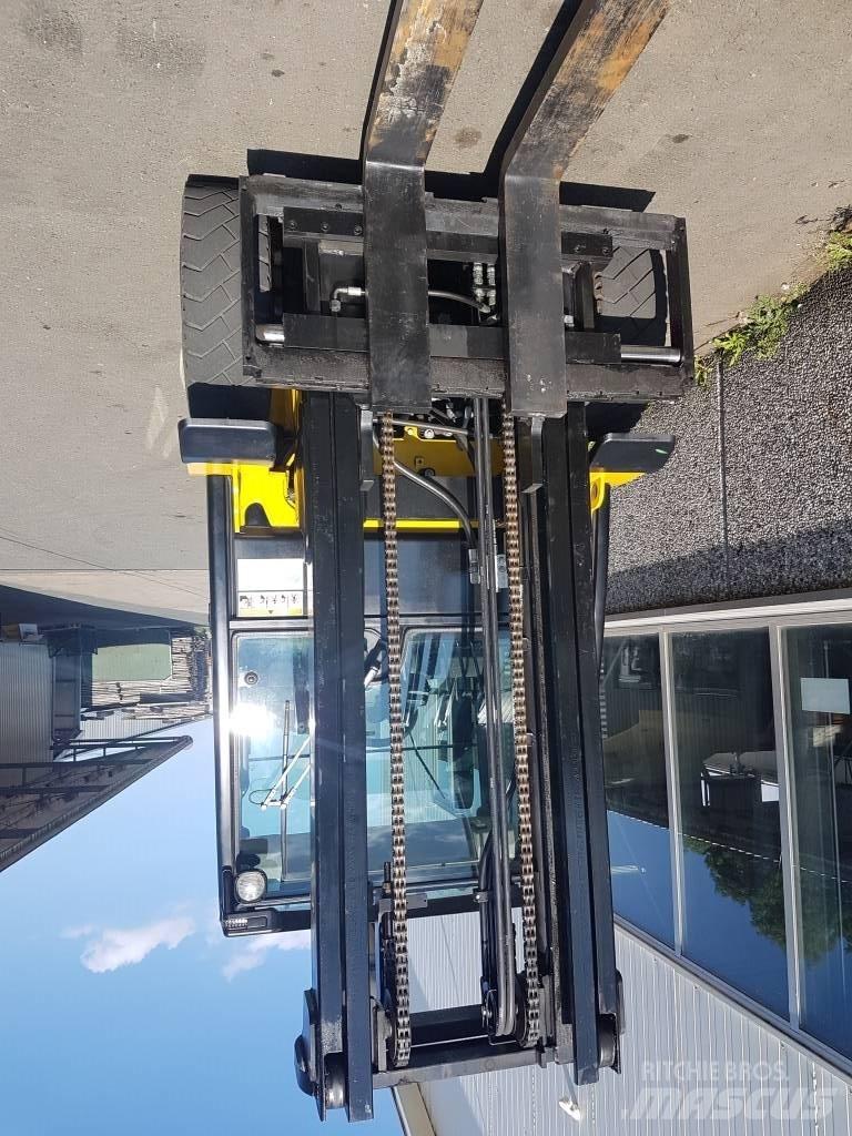 Yale GDP40VX Dieseltrukit