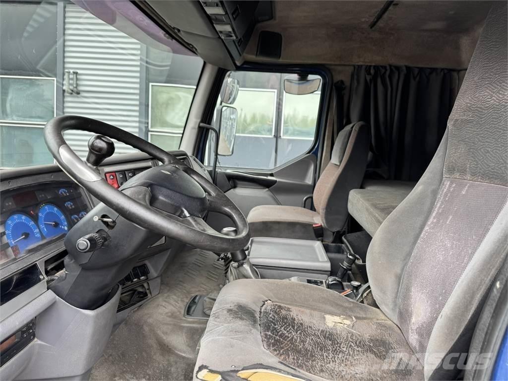 Sisu E12M 10X4 Sora- ja kippiautot