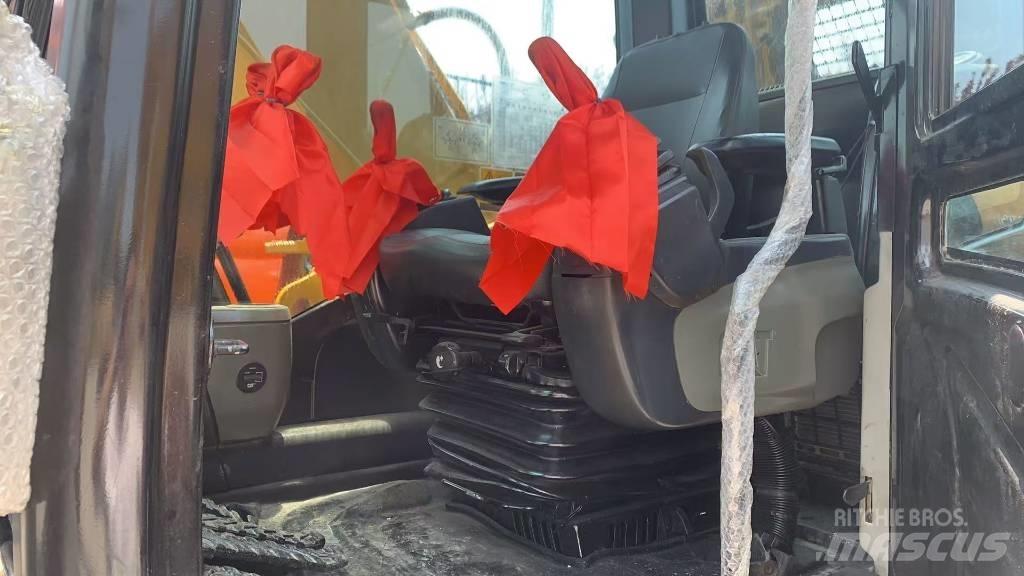 CAT 320 Telakaivukoneet
