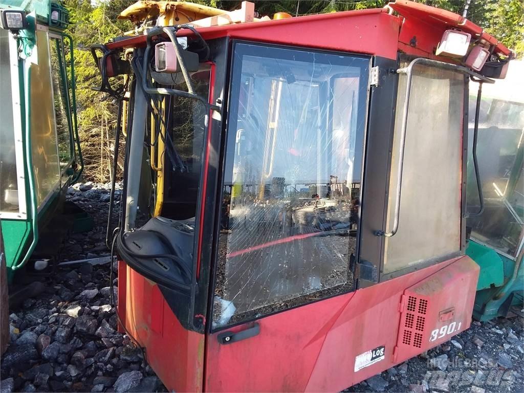 Valmet 890.1 Ohjaamo ja sisusta