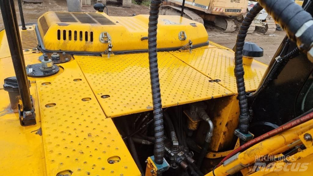 JCB JS 220 LC Telakaivukoneet