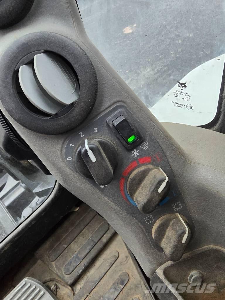 Bobcat E55 Minikaivukoneet < 7t