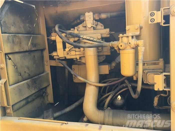 CAT 320 B Telakaivukoneet