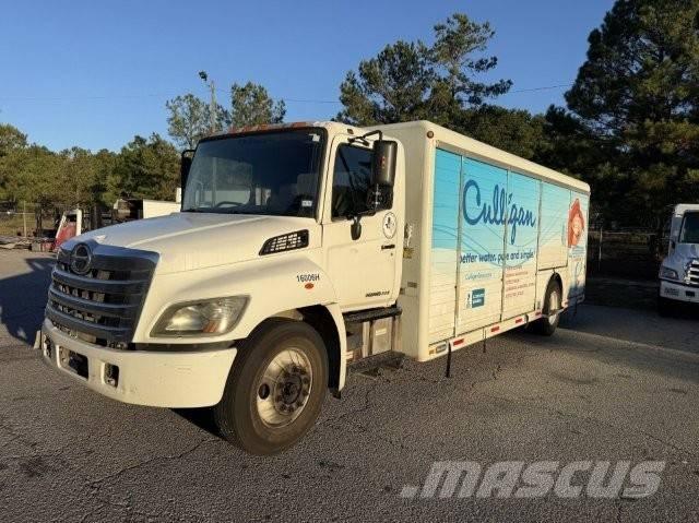 Hino 338 Juomien jakeluautot