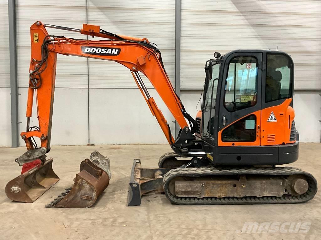 Doosan DX 63-3 Minikaivukoneet < 7t