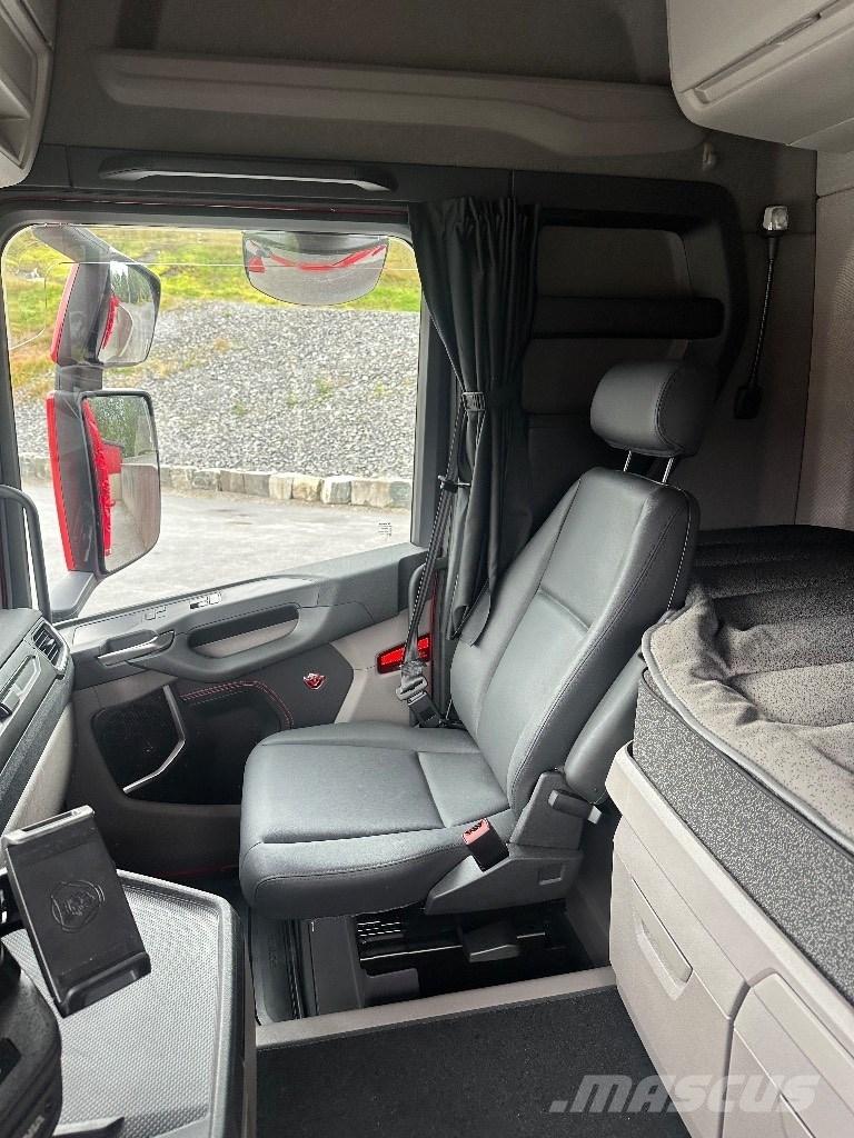 Scania R 590 Hakekuorma-autot
