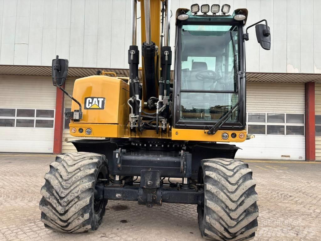 CAT M 318 F Pyöräkaivukoneet