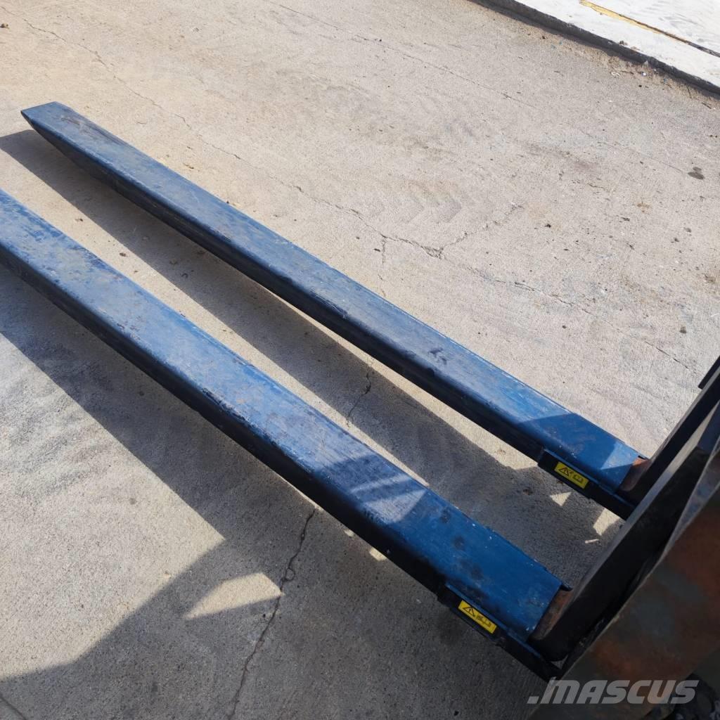 Jungheinrich TFG 425 Nestekaasutrukit