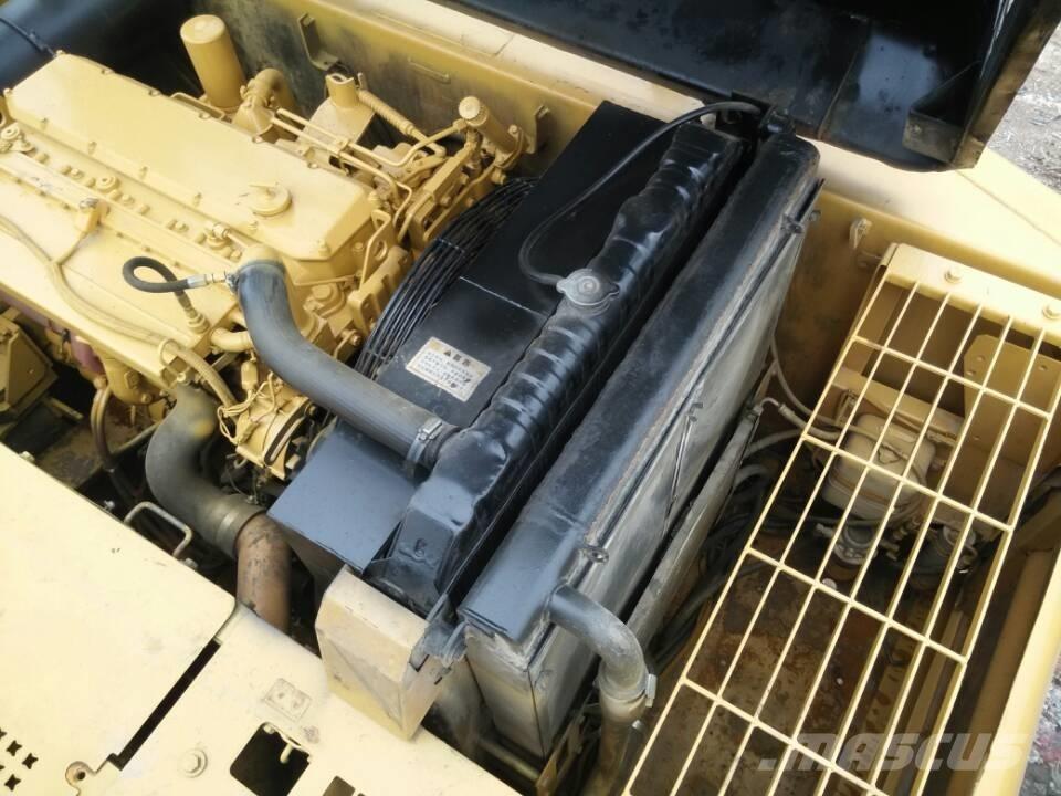 CAT 325 B Telakaivukoneet