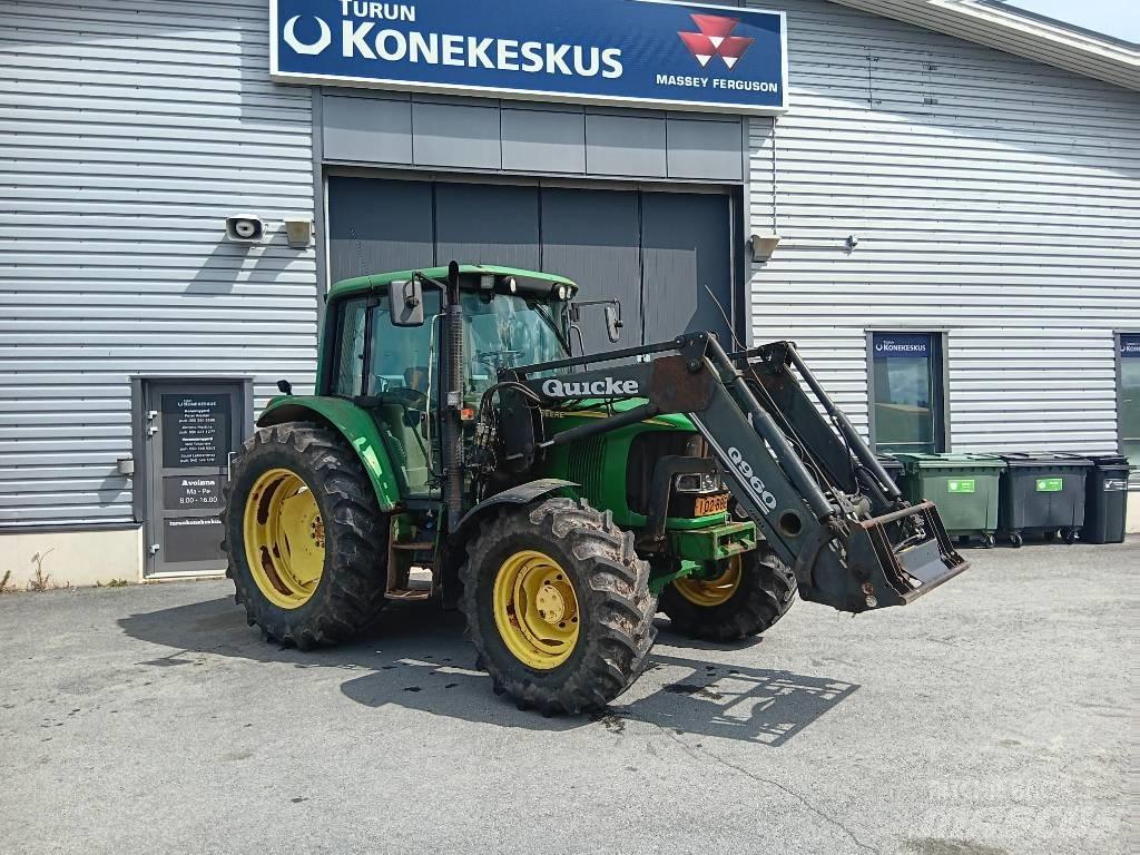 John Deere 6220 Traktorit