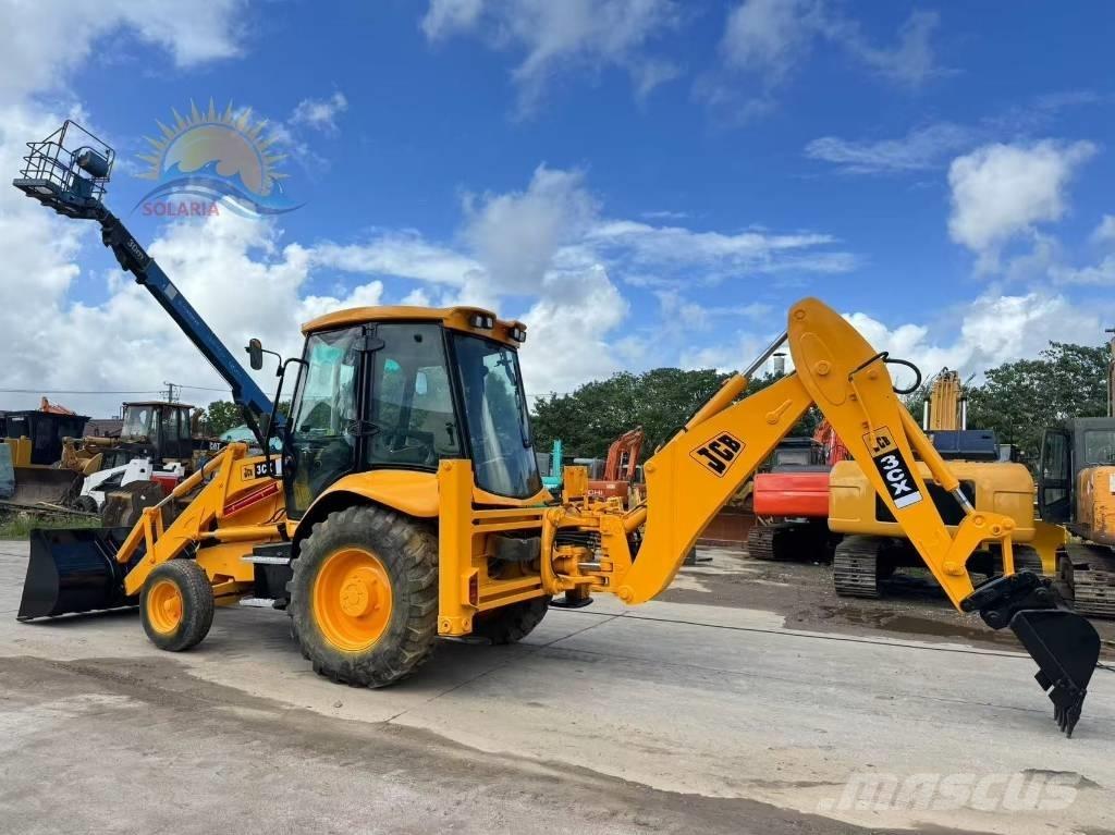 JCB 3 CX Kaivurikuormaajat