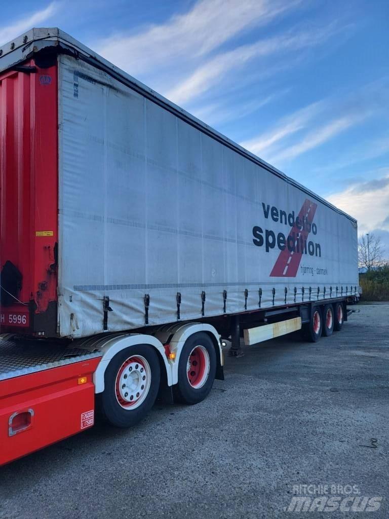 Krone SDP 27 Pressukapellipuoliperävaunut