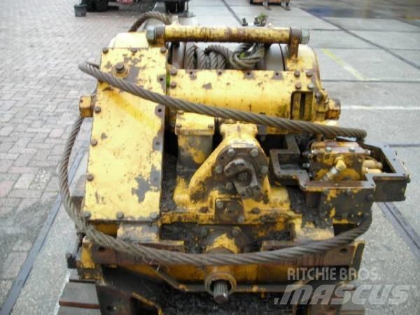 Komatsu D65E WINCH Muut