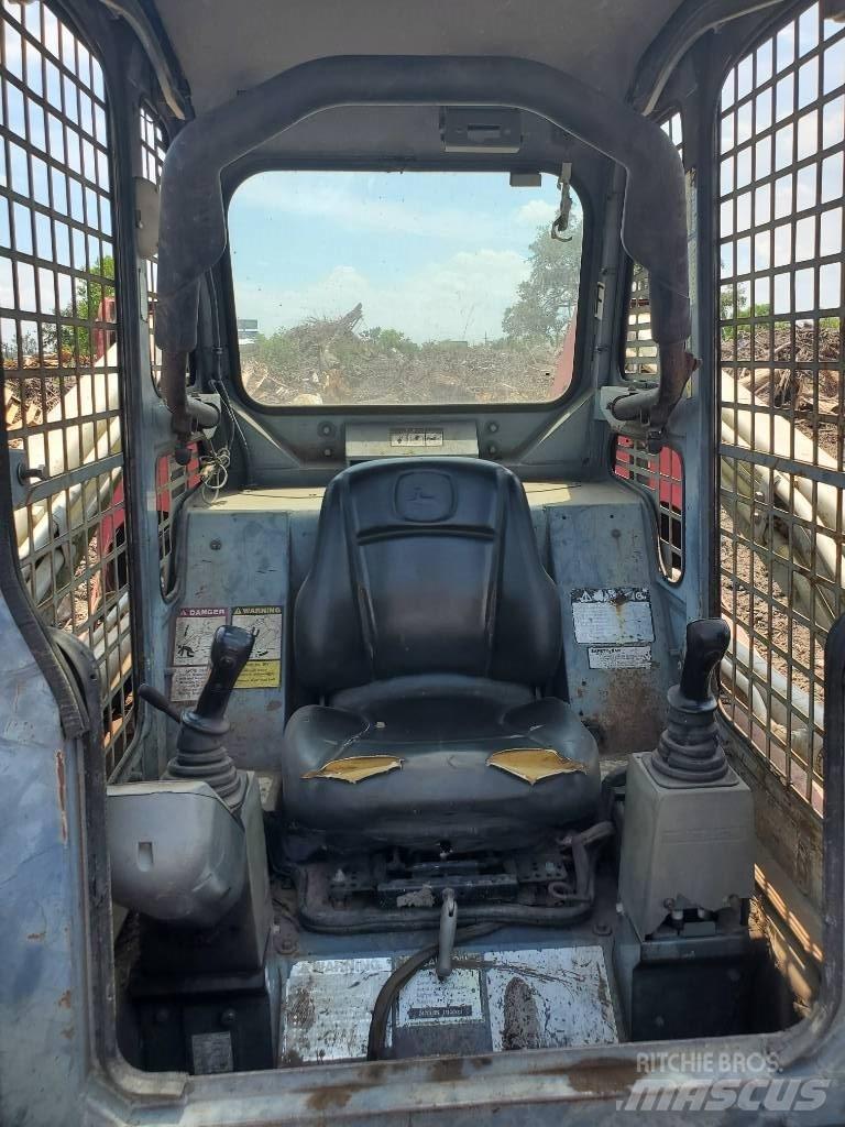 Takeuchi TL150 Liukuohjatut kuormaajat