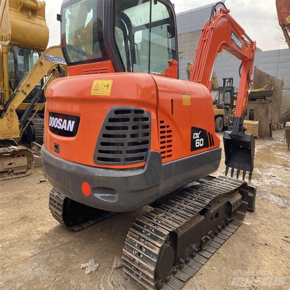 Doosan DX 60 Telakaivukoneet