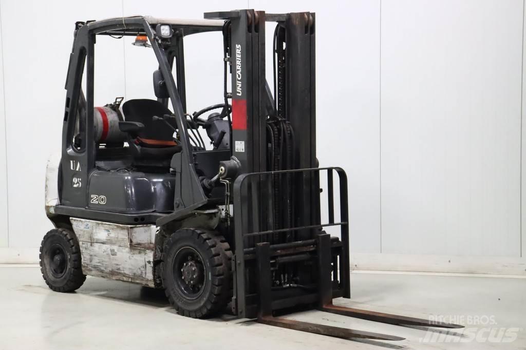 Nissan U1D2A20LQ Nestekaasutrukit