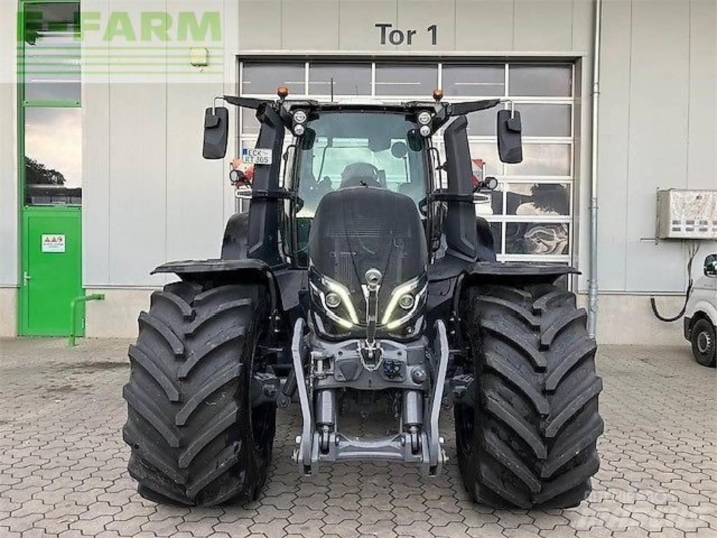 Valtra q305 Traktorit