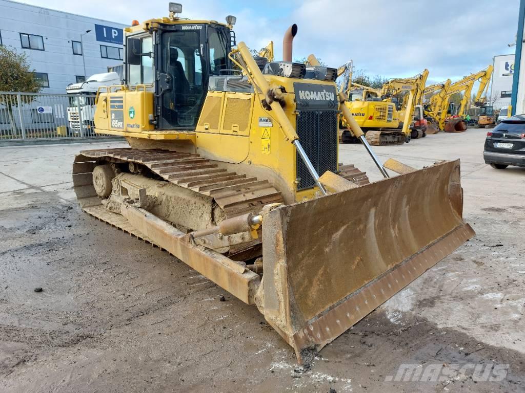 Komatsu D65PX-18 Telaketjupuskutraktorit