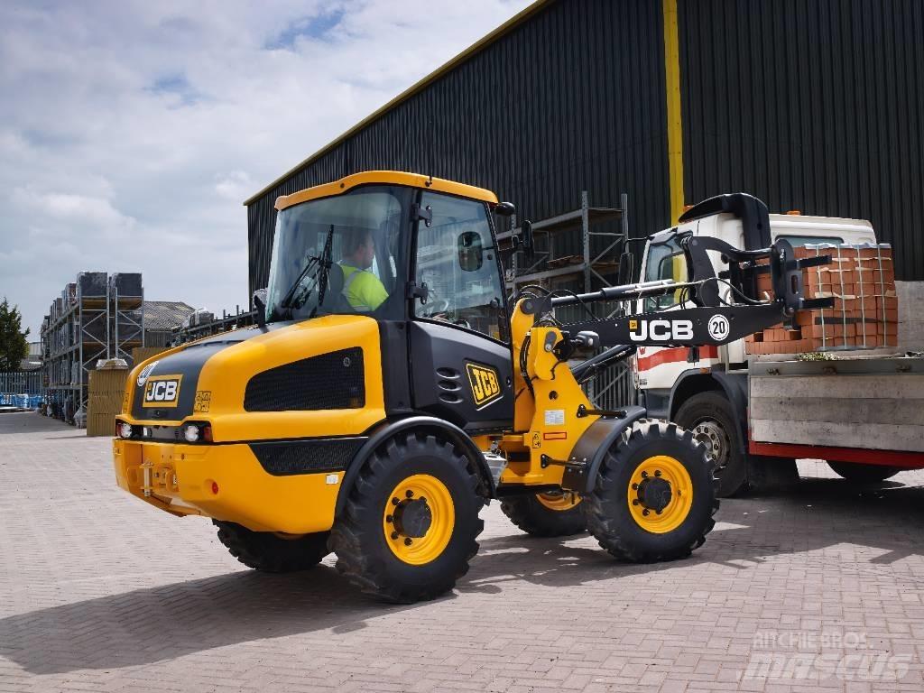 JCB 406 Pyöräkuormaajat