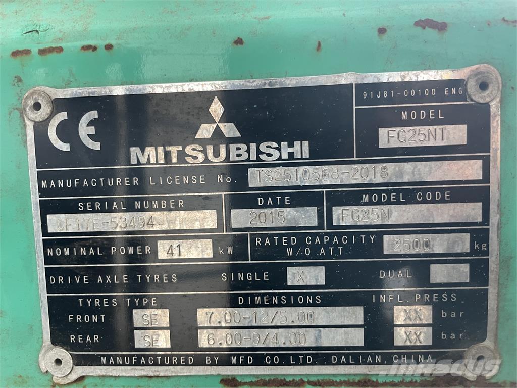 Mitsubishi FG25T Nestekaasutrukit