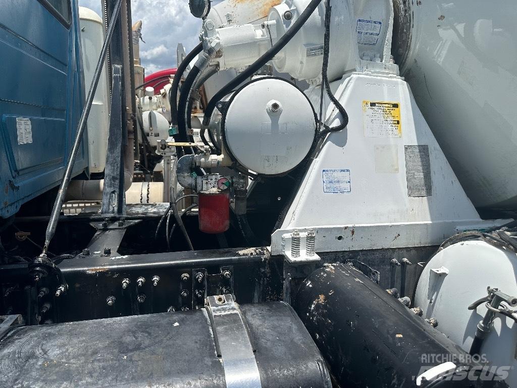Mack GU 800 Muut kuorma-autot