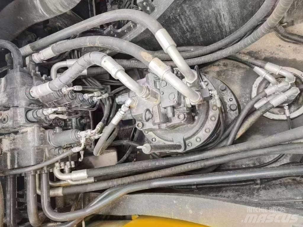 Volvo 240 Telakaivukoneet