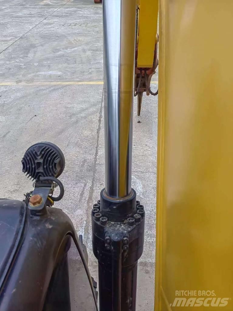 CAT CAT 323GX Telakaivukoneet