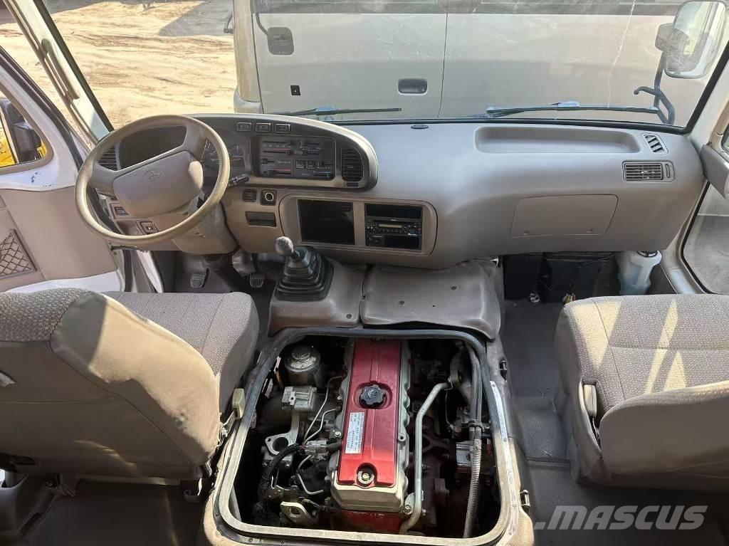 Toyota Coaster Bus Minibussit